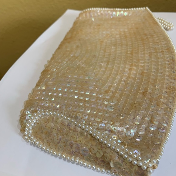 Vintage Ecru Clutch Evening Purse Styled By Simon of Japan Faux Pearls & Sequins - Picture 4 of 7